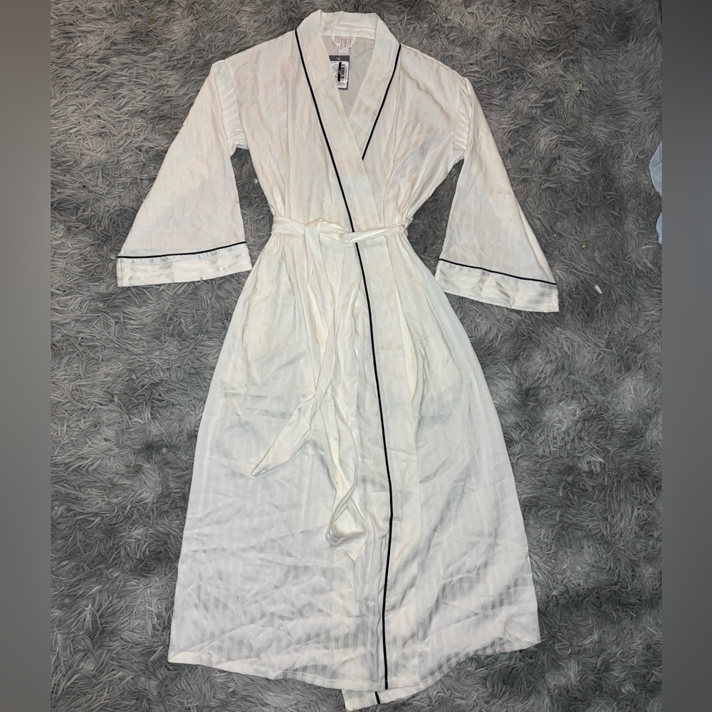 Auden White Robe with Black Piping